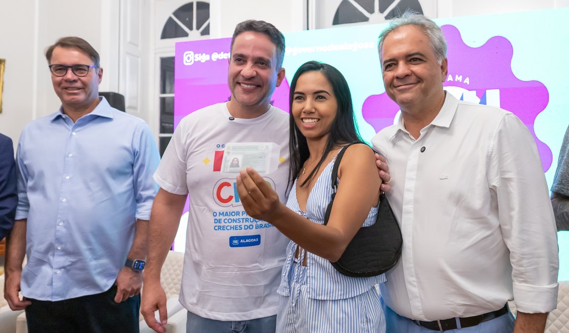 Governador anuncia doação de 30 mil CNHs do Trabalhador