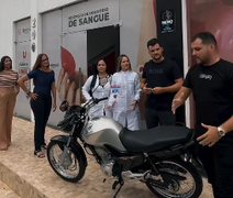 VÍDEO: Gêmeos Brasil anunciam sorteio de moto 0km para quem doar sangue no Hemoal Arapiraca