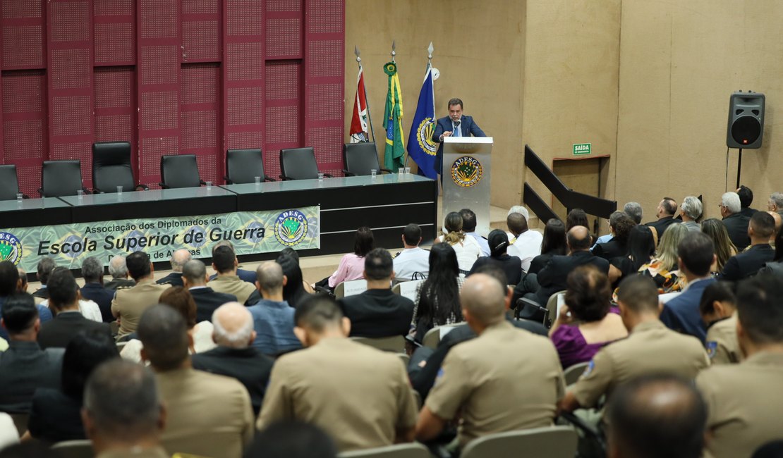 Papel do Ministério Público é tema de palestra do PGJ Lean Araújo a alunos da Adesg