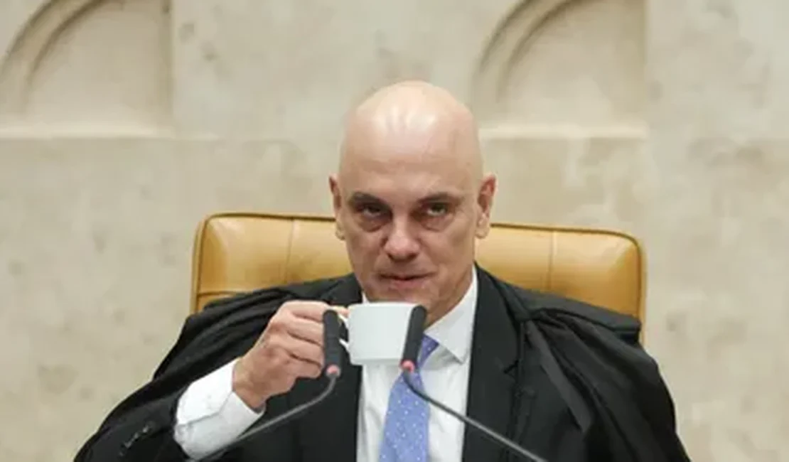 Moraes autoriza visitas de filhos e enteada a Bolsonaro
