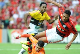 Flamengo vence Criciúma e segue subindo na tabela do Brasileirão