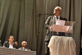 Ao tomar posse, Rogério defende transformação e crescimento de Arapiraca