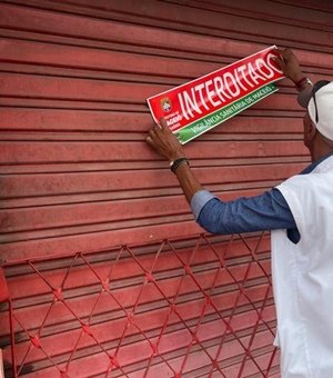 Na capital, Vigilância Sanitária interdita farmácia por funcionamento irregular