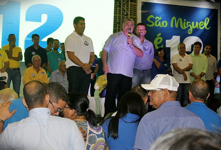 Em São Miguel dos Campos, convenções, reviravoltas e desistências