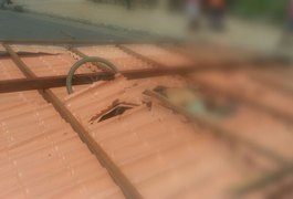 Ventania arranca telhado e idoso morre ao ser atingido, em Girau
