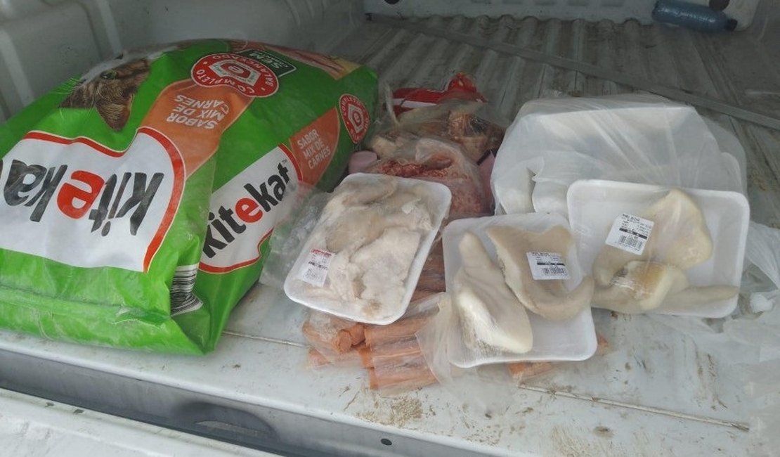 Mais 280kg de alimentos estragados são apreendidos em Maceió