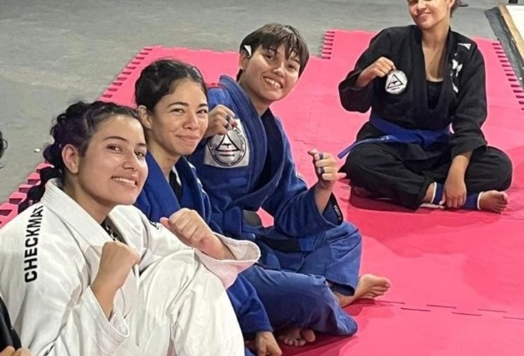 Projeto Ela Se Garante na Luta oferta bolsas gratuitas de jiu-jitsu para mulheres em Penedo