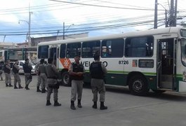 Assaltos a ônibus caem em novembro em Maceió no comparativo entre 2017 e 2016