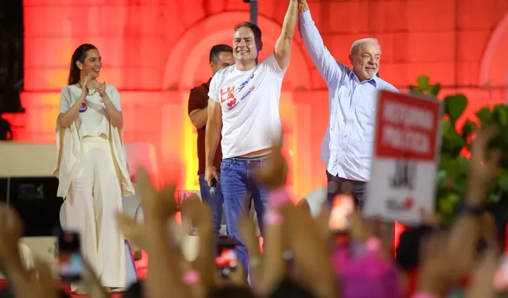 Renan Filho diz que quer fazer de Alagoas o melhor estado do Nordeste durante ato com Lula em Maceió