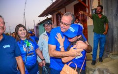 Teófilo Pereira leva multidão de apoiadores às ruas de Craíbas em arrastão eletrizante