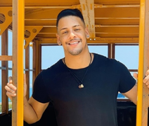 Aos 26 anos, morre ex-ator pornô brasileiro Theo Barone