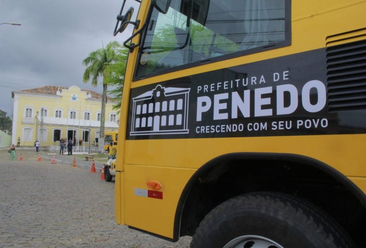 Prefeitura de Penedo inicia recadastramento para transporte de universitários que estudam em Arapiraca