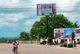 Criminosos fazem família refém, roubam carro e outros objetos em Arapiraca
