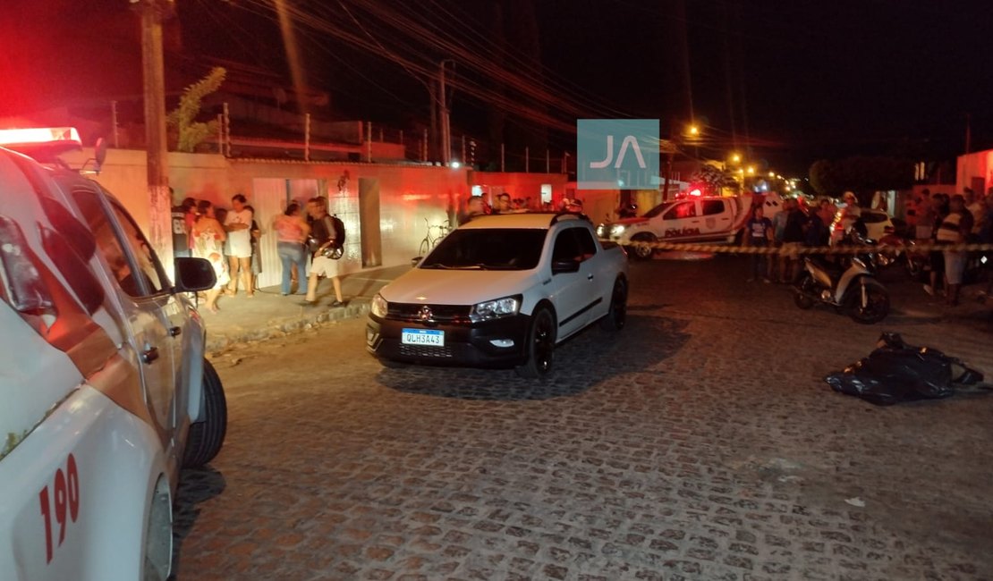 Dois homens são mortos com golpes de arma branca após briga de trânsito, em Arapiraca