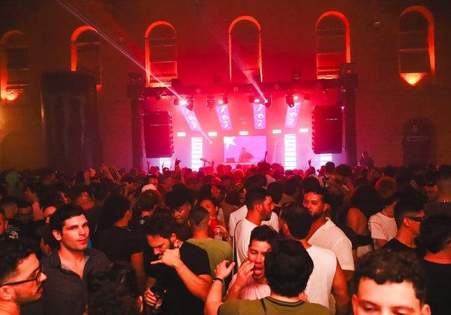 Maceió Pop Festival aposta na psicodelia e no “kitsch” para criar identidade visual
