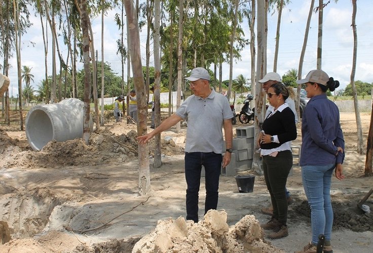 Ronaldo Lopes inicia obra de drenagem do Ouro Verde, Litoral e Cacimbinhas