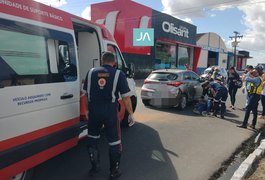 Motociclista fica ferido após colisão com carro, em Arapiraca