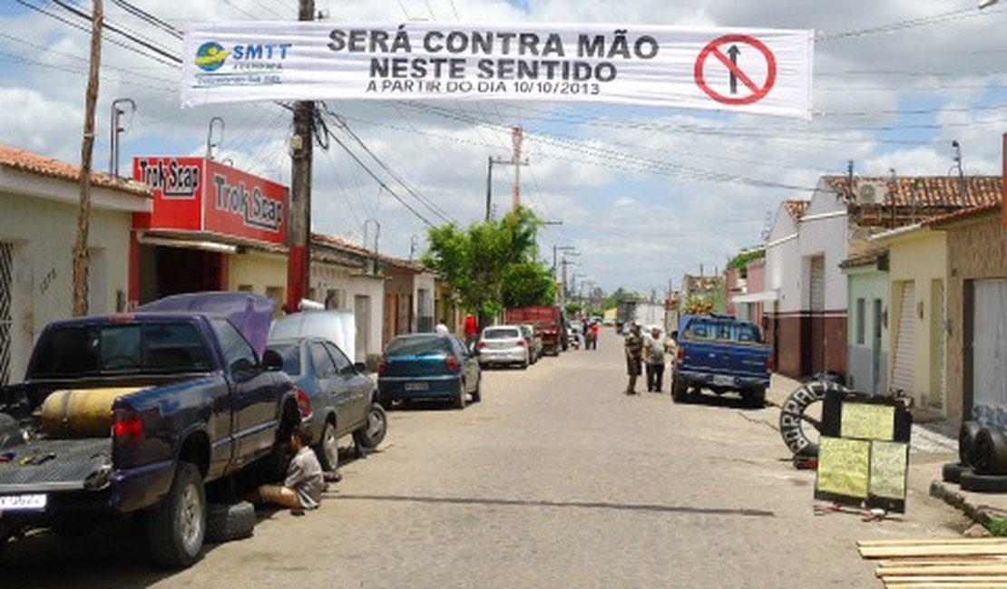 Ruas Duque de Caxias e Cláudio Albuquerque terão novos sentidos