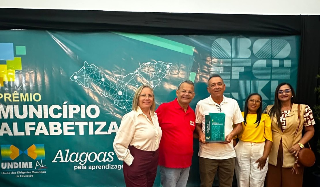 Jaramataia recebe Prêmio Município Alfabetizador 2025 durante seminário em Penedo