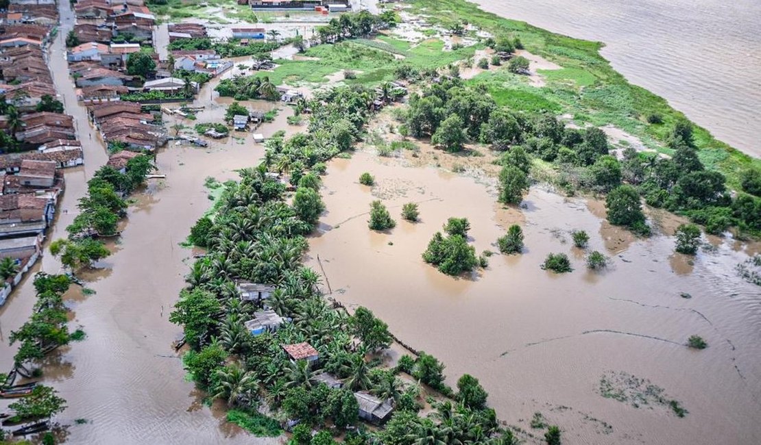 Município do interior de Alagoas entra em alerta de chuvas intensas e ventos fortes