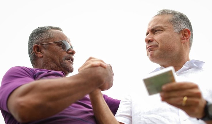 Aos 53 anos, sertanejo tira 1ª habilitação e agradece a Renan Filho