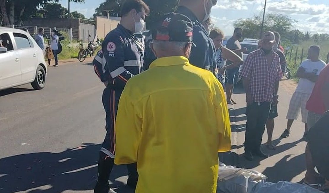 Sem capacete, motociclista bate em traseira de moto e acaba sem vida na AL-220, em Arapiraca