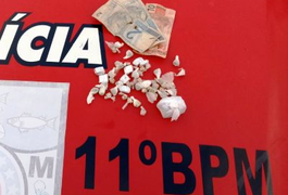 PM apreende drogas e prende homem por romper tornozeleira eletrônica em Penedo