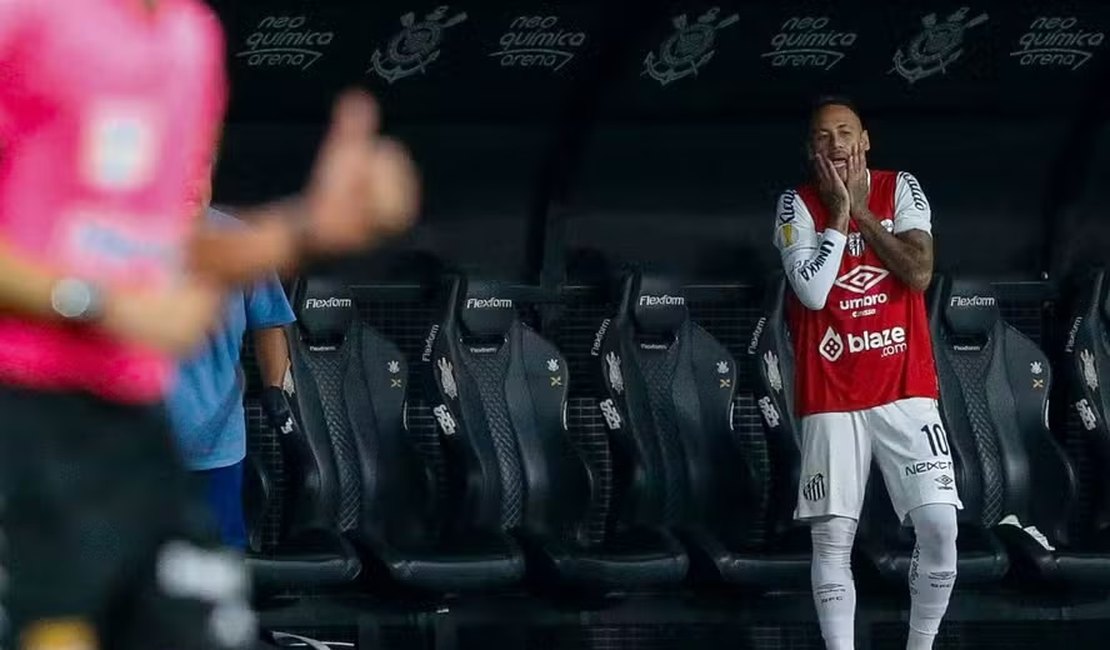 Lesionado, Neymar é cortado da seleção brasileira junto de outros dois jogadores