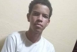 Mãe de jovem deficiente assassinado por engano em Arapiraca cobra justiça