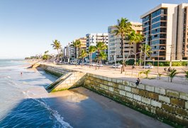 Prefeitura de Maceió já utilizou mais de 14 mil blocos de concreto nas obras de contenção do mar