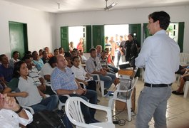 Prefeitura de Jequiá da Praia cobra finalização de Conjunto Residencial