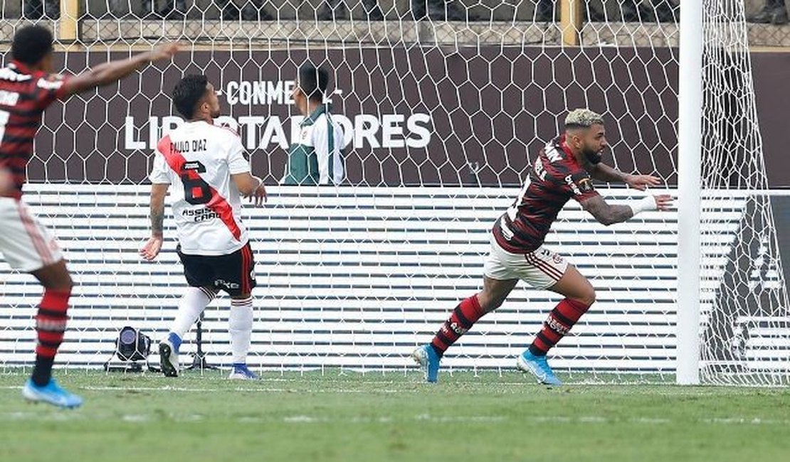De virada, Flamengo sagra-se campeão da Libertadores por 2 a 1