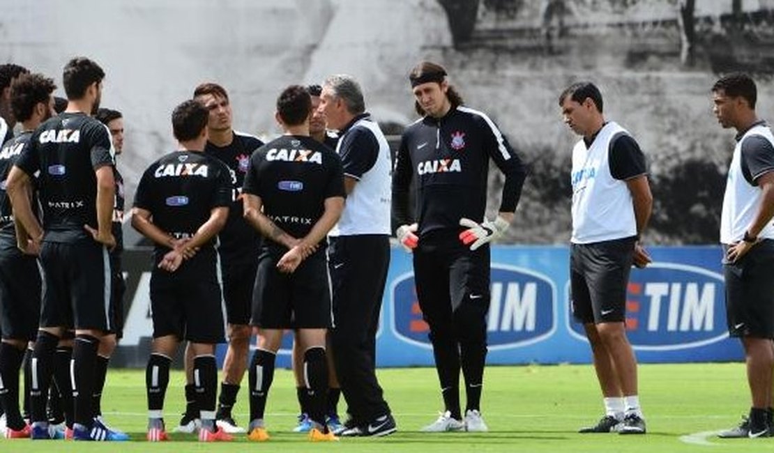 Tite desafia jogadores do Corinthians a superar marcas de 2012 e 2014