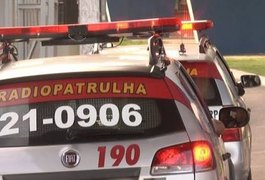 Casal de ladrões atira em motociclista durante assalto, em Arapiraca