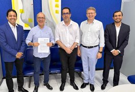 Prefeito Ronaldo Lopes assina empréstimo de R$ 25 milhões para viabilizar obras do PAP