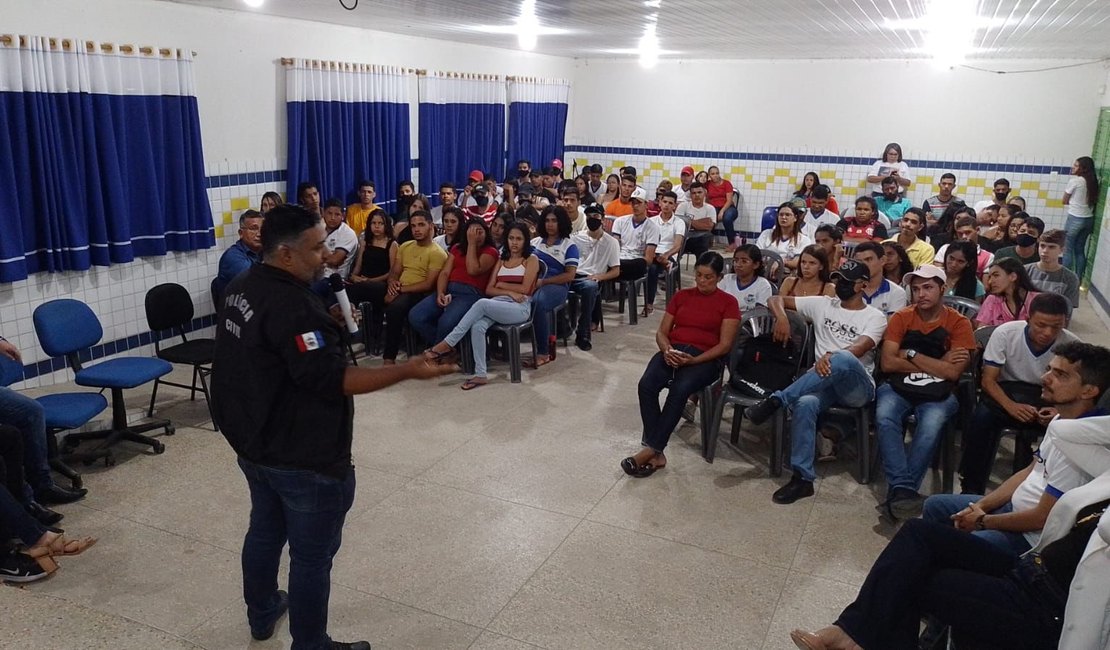 Policial Civil palestra sobre enfrentamento do abuso sexual infantil