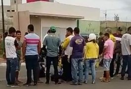 Motociclista fica ferido após colisão entre duas motos no entorno do Lago da Perucaba, em Arapiraca