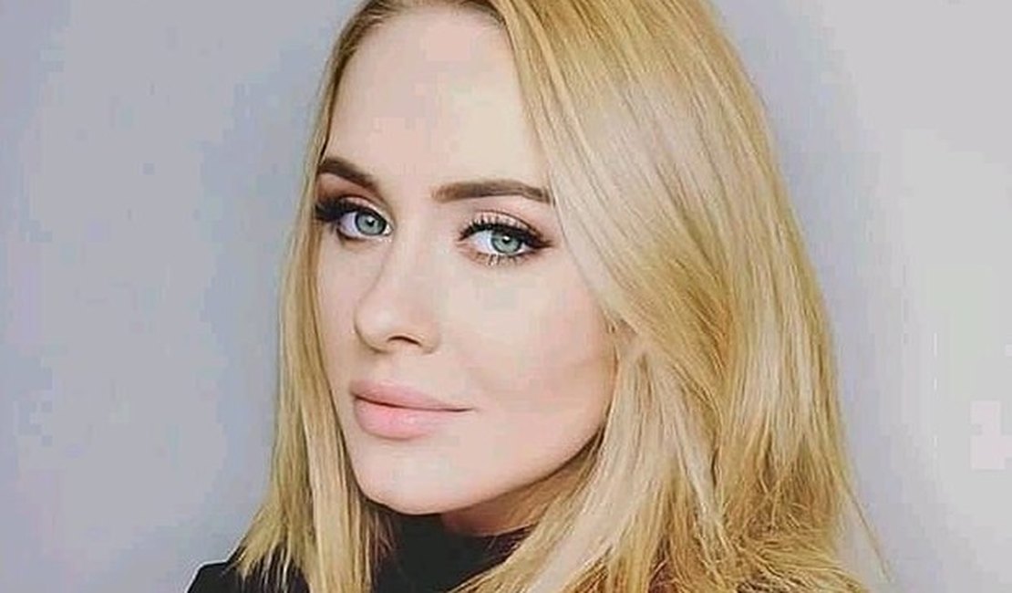 Adele aparece em foto inédita e agita a web