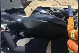 Motociclista morre em colisão com caminhão na Avenida Josefa de Melo, em Maceió