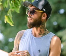 Influenciador e humorista morre após queda de bicicleta em via