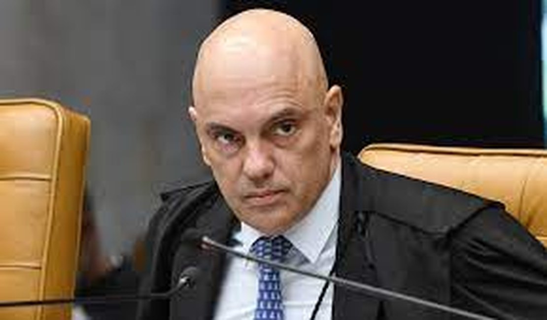 Moraes suspende lei municipal que proibia linguagem neutra nas escolas