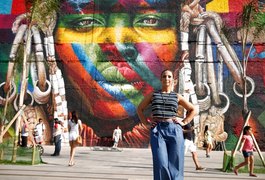 Rio 2016: Valesca Popozuda visita point da cidade durante Olimpíada
