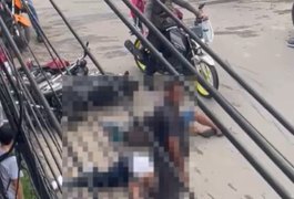 Vídeo mostra batida entre motos que deixou duas pessoas feridas em Palmeira dos Índios