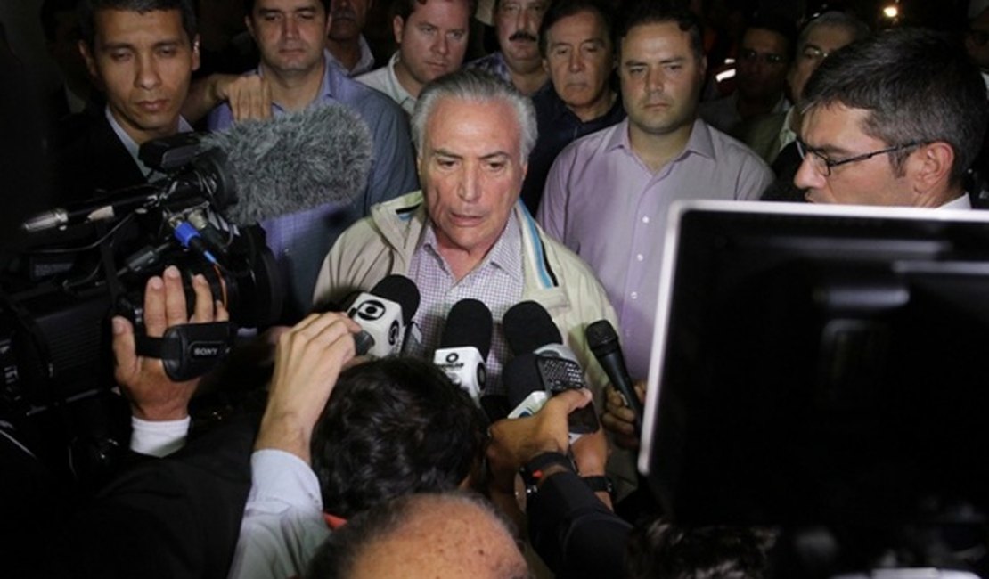 Temer anuncia ajuda para recuperar danos da chuva causados em AL e PE