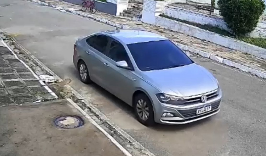 Corpo é encontrado com olhos arrancados em Coruripe; vítima pode ser homem colocado em carro por suspeitos vestidos como policiais