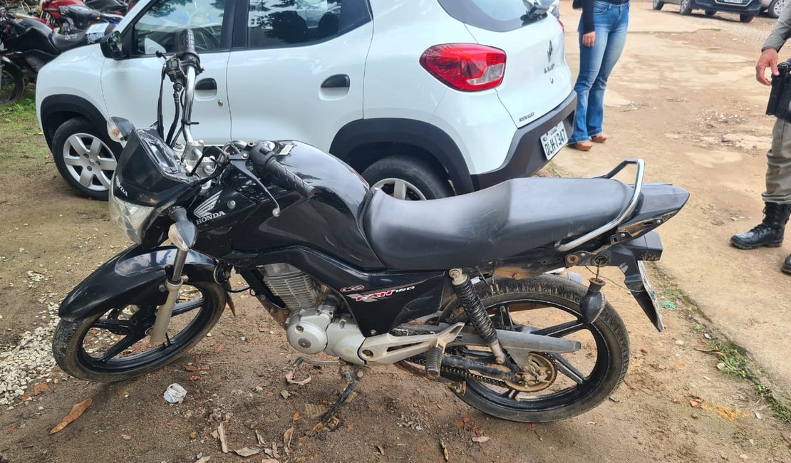 Após perseguição, jovem é preso com motocicleta roubada, em Arapiraca