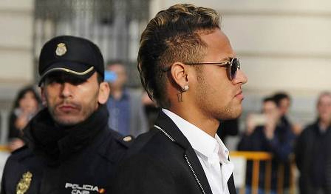 Ministério Público da Espanha quer dois anos de prisão para Neymar por corrupção