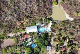 Parque aquático em APA é interditado e multado em R$ 194 mil por irregularidades em Santana do Ipanema