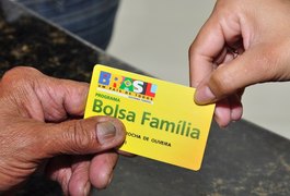Relator do Orçamento confirma corte de R$ 10 bilhões no Bolsa Família