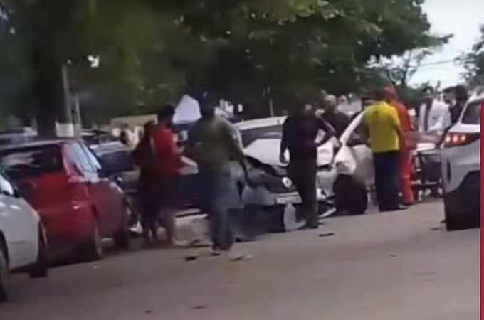 Perseguição policial termina com um suspeito morto e dois presos após confronto em Maceió
